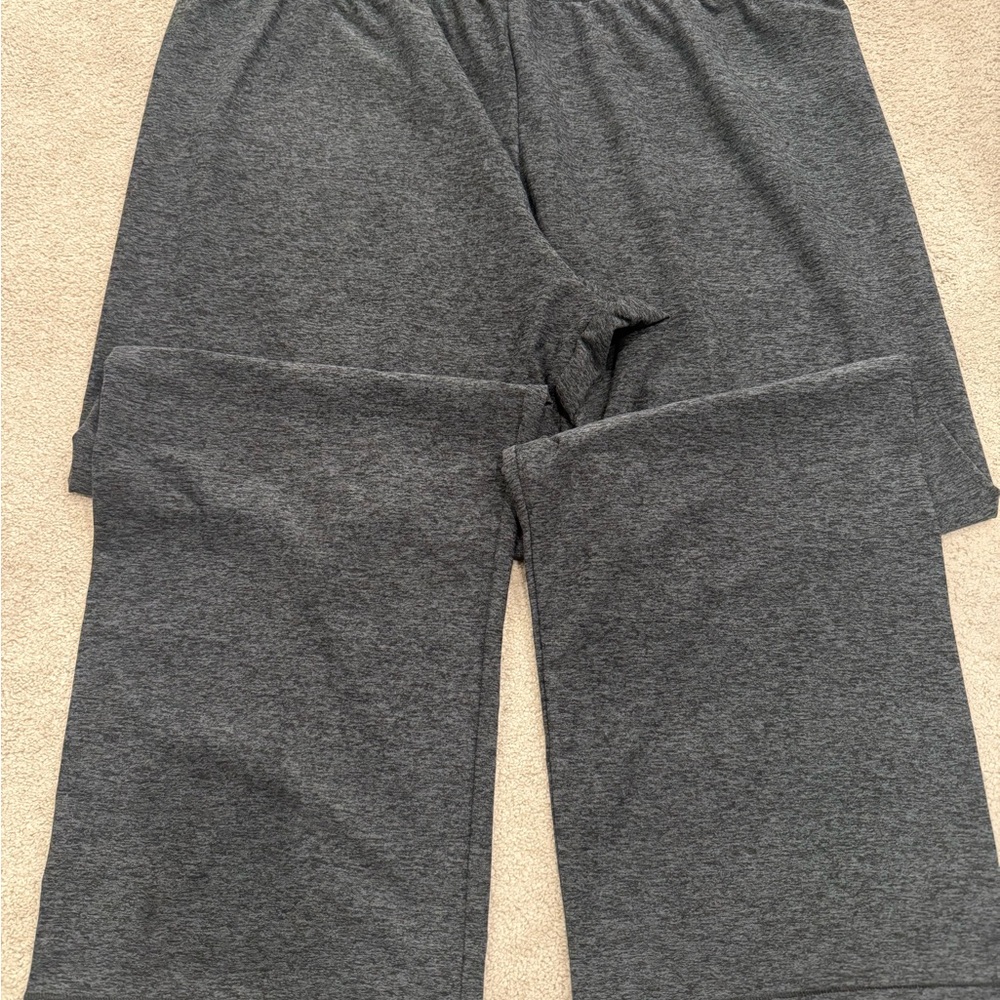 NWT Outdoor Voices, CloudKnit Wide Leg Pants, Charcoal. Supppperrrr soft